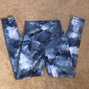 Tie dye blue leggings